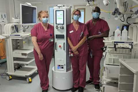 Akara’s air-cleaning robot reduces waiting times in a British hospital