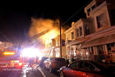 Video: Multiple row homes burn in Pennsylvania