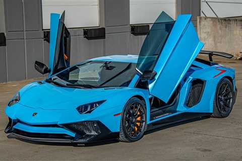 The Lamborghini Aventador Is 12 Years Old But Still Looks Incredible