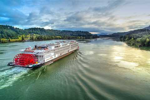 Luxury American River Cruising
