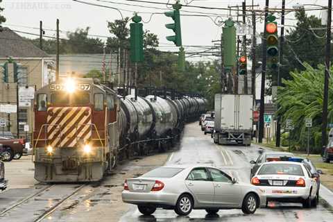 Tracking divides in Gretna, LA