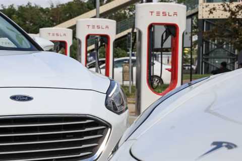 Tesla shares accelerate toward $300 on strong deliveries, charging deals with other automakers