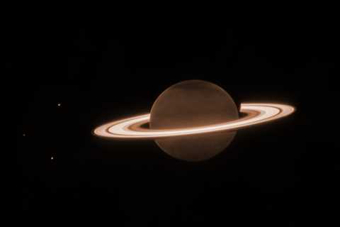 Saturn's rings look gorgeous in 1st James Webb Space Telescope photo of the gas giant