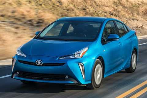 The pandemic broke the used car market — now shoppers are screwed by scarcity