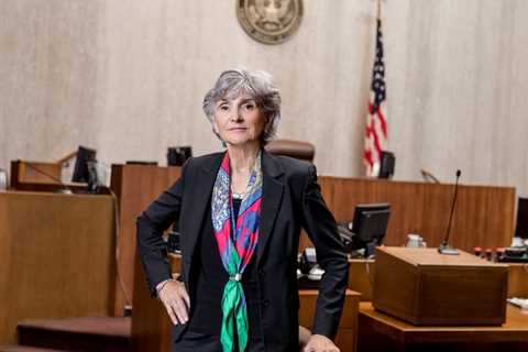 Why a California Judge Recommends Women Attorneys Start at Small Firms