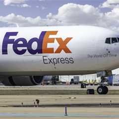 FedEx to rely more on outside airlift to support in-house air services