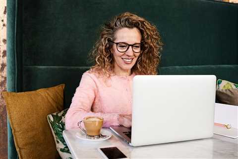 Onboarding Remote Employees: 7 Tips + a free checklist for welcoming your new hire