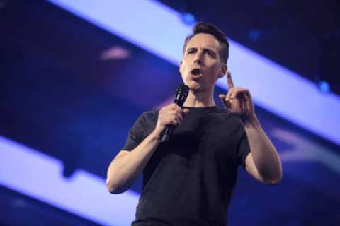 Hawley calls for hate crime investigation into Christian school shooting
