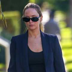 Jennifer Lawrence Is Right: This Is the Chicest Flats Trend to Wear With Shorts
