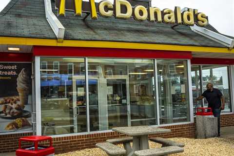 Las Vegas Woman Sues McDonald's After Choking on 'Foreign Object' in Quarter Pounder With Cheese