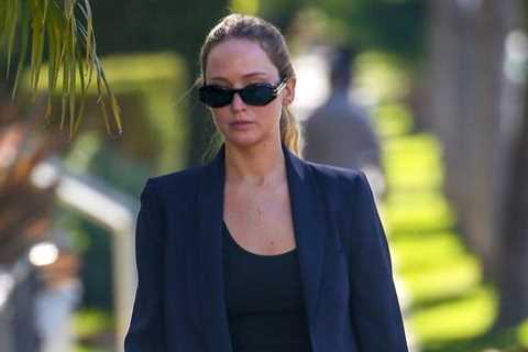 Jennifer Lawrence Is Right: This Is the Chicest Flats Trend to Wear With Shorts