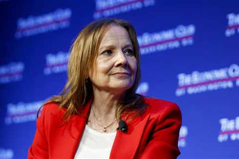 GM shares jump: CEO Barra promises shareholders more cash — and PHEVs