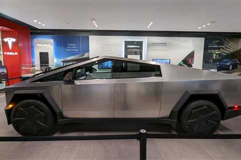 Tesla's California registrations fall for first time since the pandemic