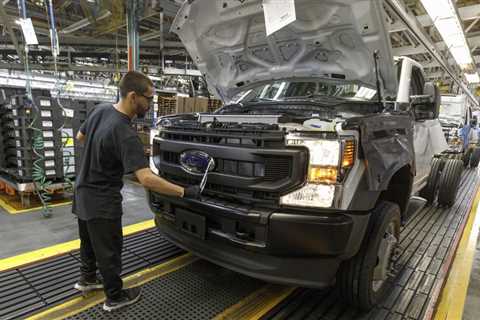 Ford's Farley strongly hints that future models might not be built in UAW plants