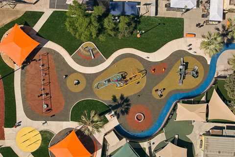 Take 5: Minimalist Phone, Modern Playground, Delft Blue Tunnel + More