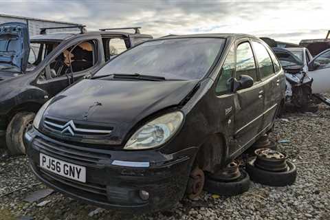 Scrapyard Gem: 2006 Citroën Xsara Picasso Desire
