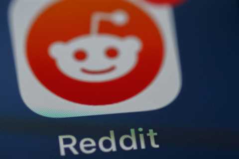 Read it right! How to spot scams on Reddit