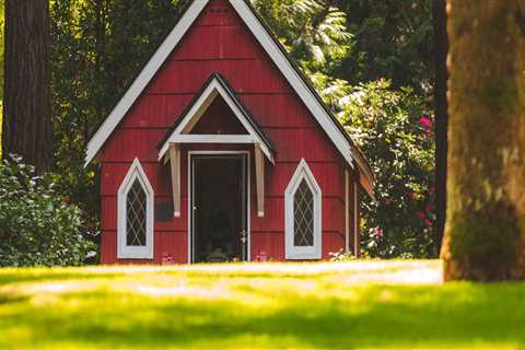 What Do Baptist Associations in Valrico, Florida Believe In?