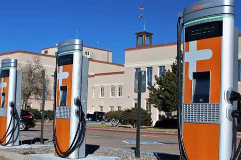 New Mexico electric vehicle mandates to remain in place as auto dealers fight the new rules