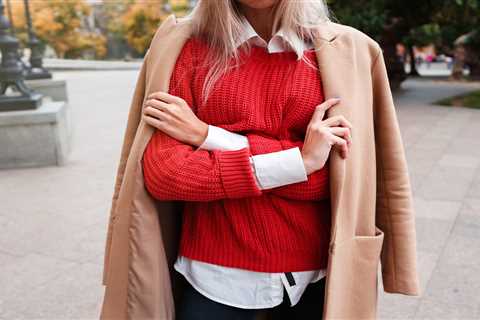 An expert in color psychology shares the 6 best shades to wear to make a good first impression on a ..