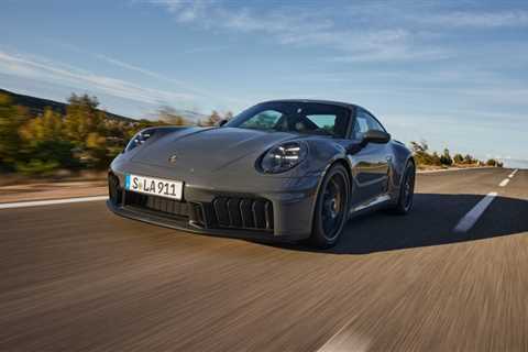2025 Porsche 911 Sneak Preview: 992.2 dawns with T-Hybrid, crazy aero for GTS