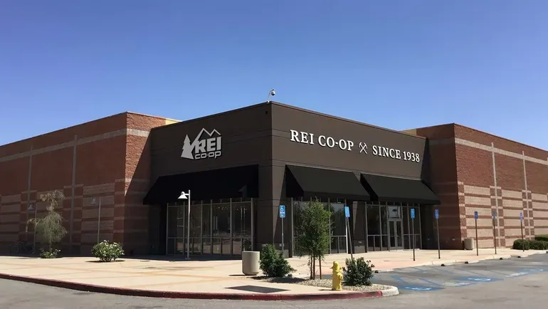 REI plans a dozen new stores in coming months