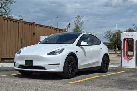 Tesla slips in Cars.com American-Made Index as Jeep, Toyota rise