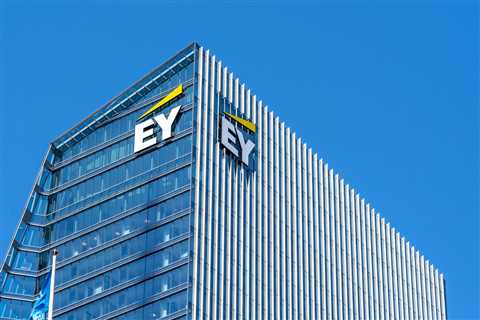 ‘The World’s Largest Global Law Firm’ Snags a Longtime EY Veteran