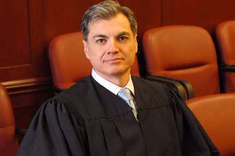 NY Judge Indefinitely Delays Sentencing in Trump Hush Money Case