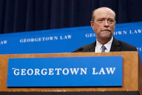 Longtime Georgetown Law Dean to Step Down in 2025