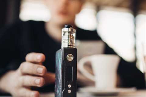 Justices Grill US Government in Venue Dispute Over FDA Vape Challenges
