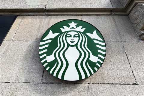 Starbucks Sues Ex-Executive to Recover $1M Signing Bonus