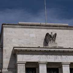 Solid Labor Market Gives Fed Cover to Extend Rate Pause