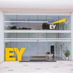 EY Janitorial Staff Are Protesting the Firm’s Shitty Treatment and Looming Layoffs