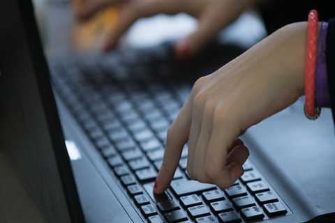 The Impact of Technology on Voluntary Organizations in Washington County, Oregon: An Expert's..