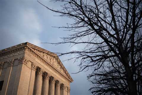 Supreme Court urged to leave ruling in place preventing Trump from deploying National Guard in..
