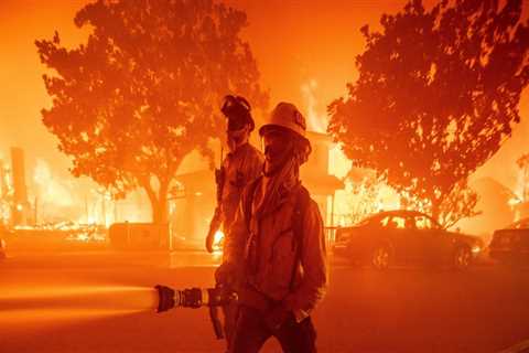 The Heroic Efforts of Firefighters in Central California: Protecting Homes and Lives from Wildfires