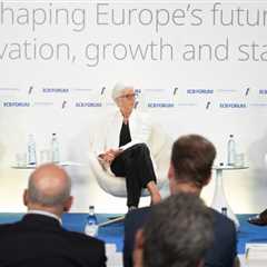 The Bond Markets Are Pushing Up Rates. Will Central Banks Follow?